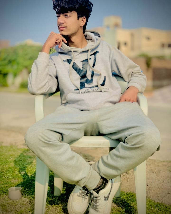 Willay Haider in a modern casual look